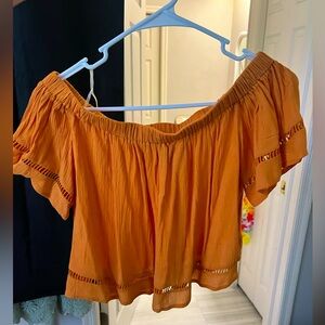 Rue21. M. Yellow/Orange.